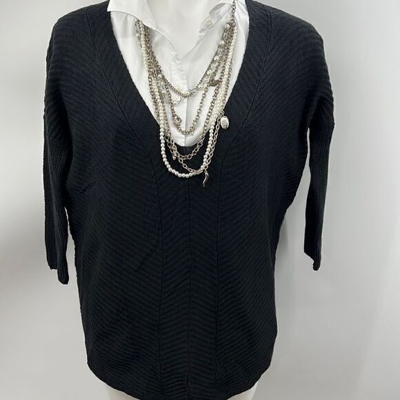 Express black XS hi lo  V neckline sweater - Picture 2 of 5